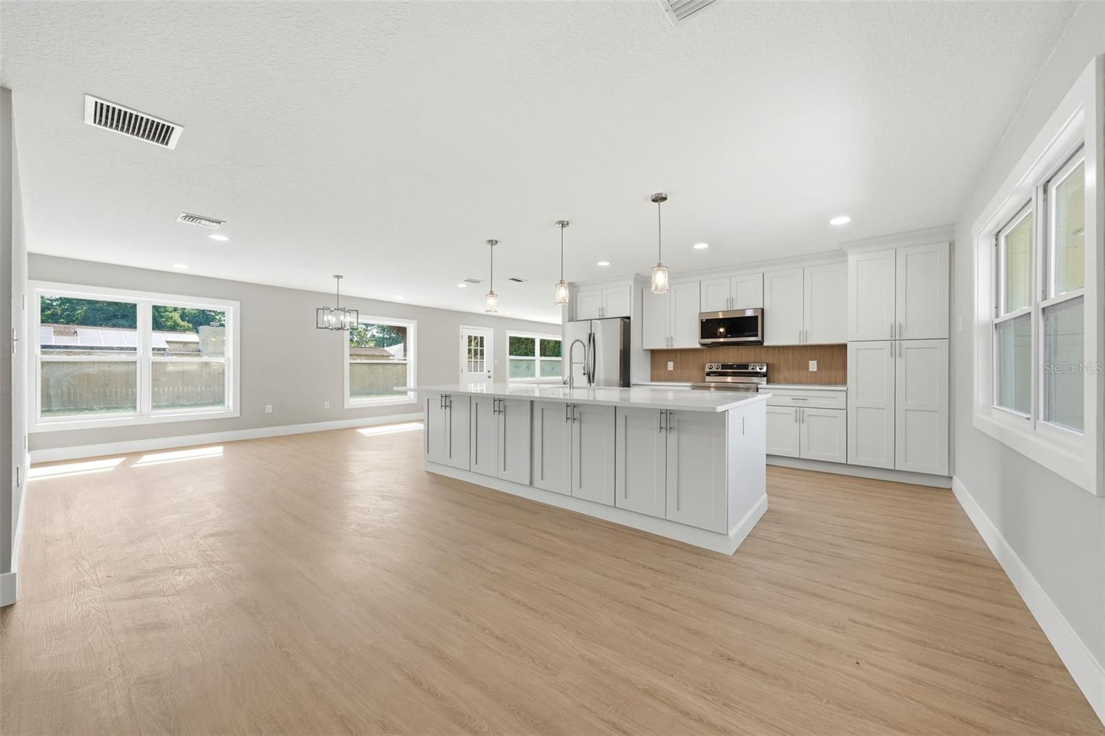 SLEEPY HOLLOW - Residential