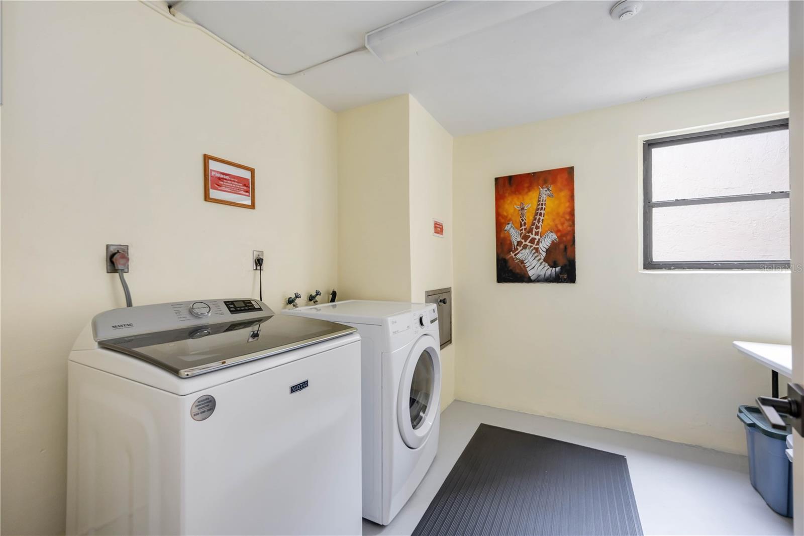 THE RIVERVIEW - Residential