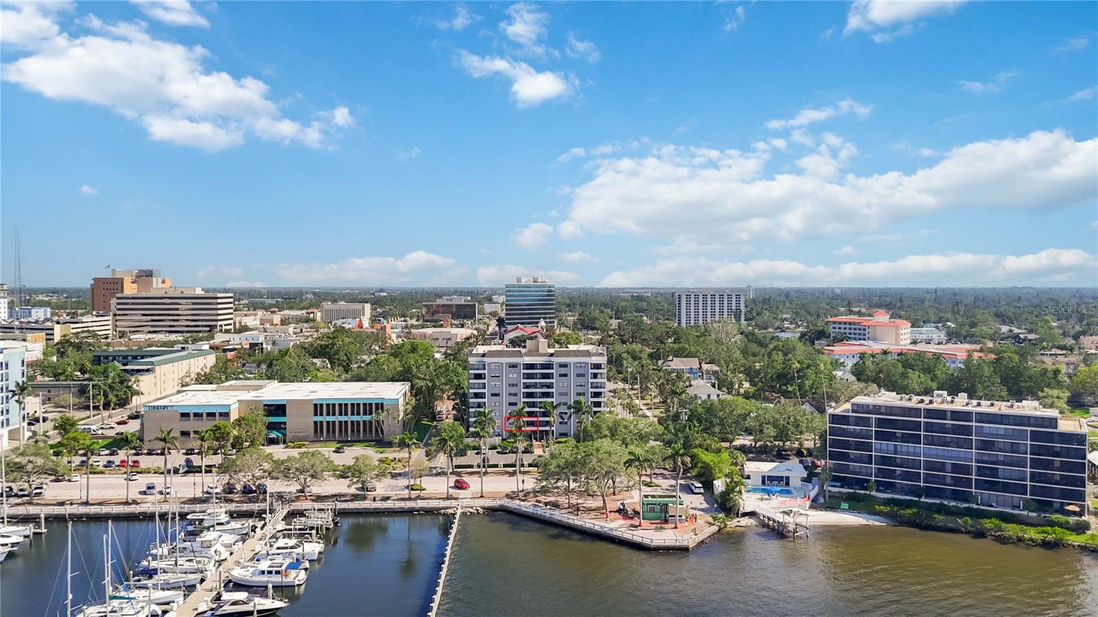 THE RIVERVIEW - Residential