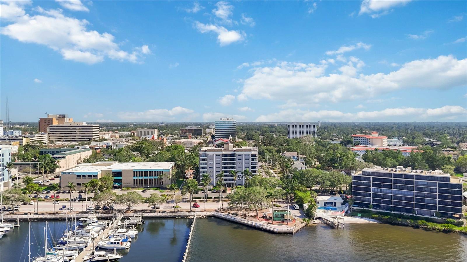 THE RIVERVIEW - Residential