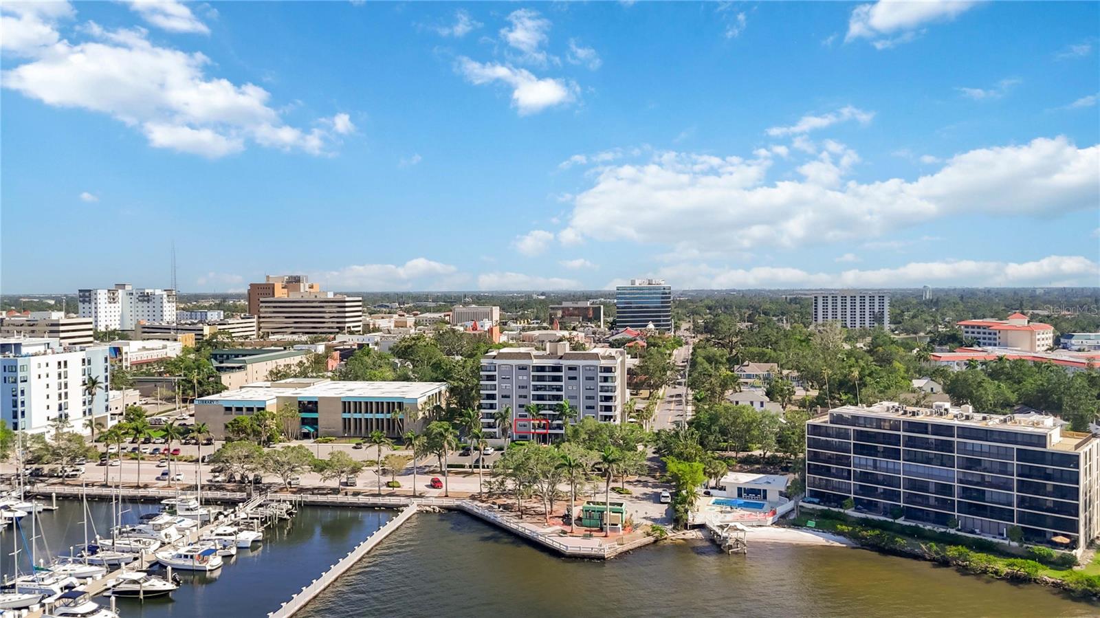 THE RIVERVIEW - Residential