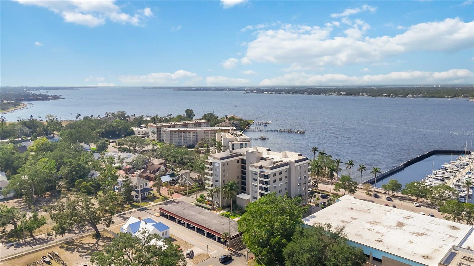 THE RIVERVIEW - Residential