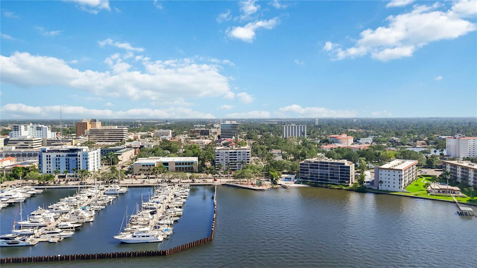 THE RIVERVIEW - Residential