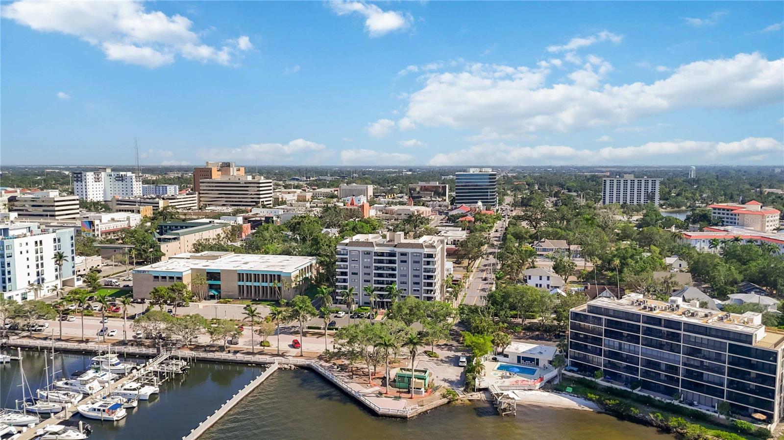 THE RIVERVIEW - Residential