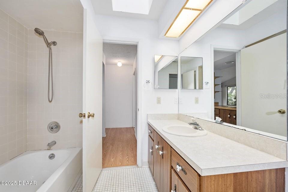 PELICAN BAY PH 04 UNIT 01 - Residential