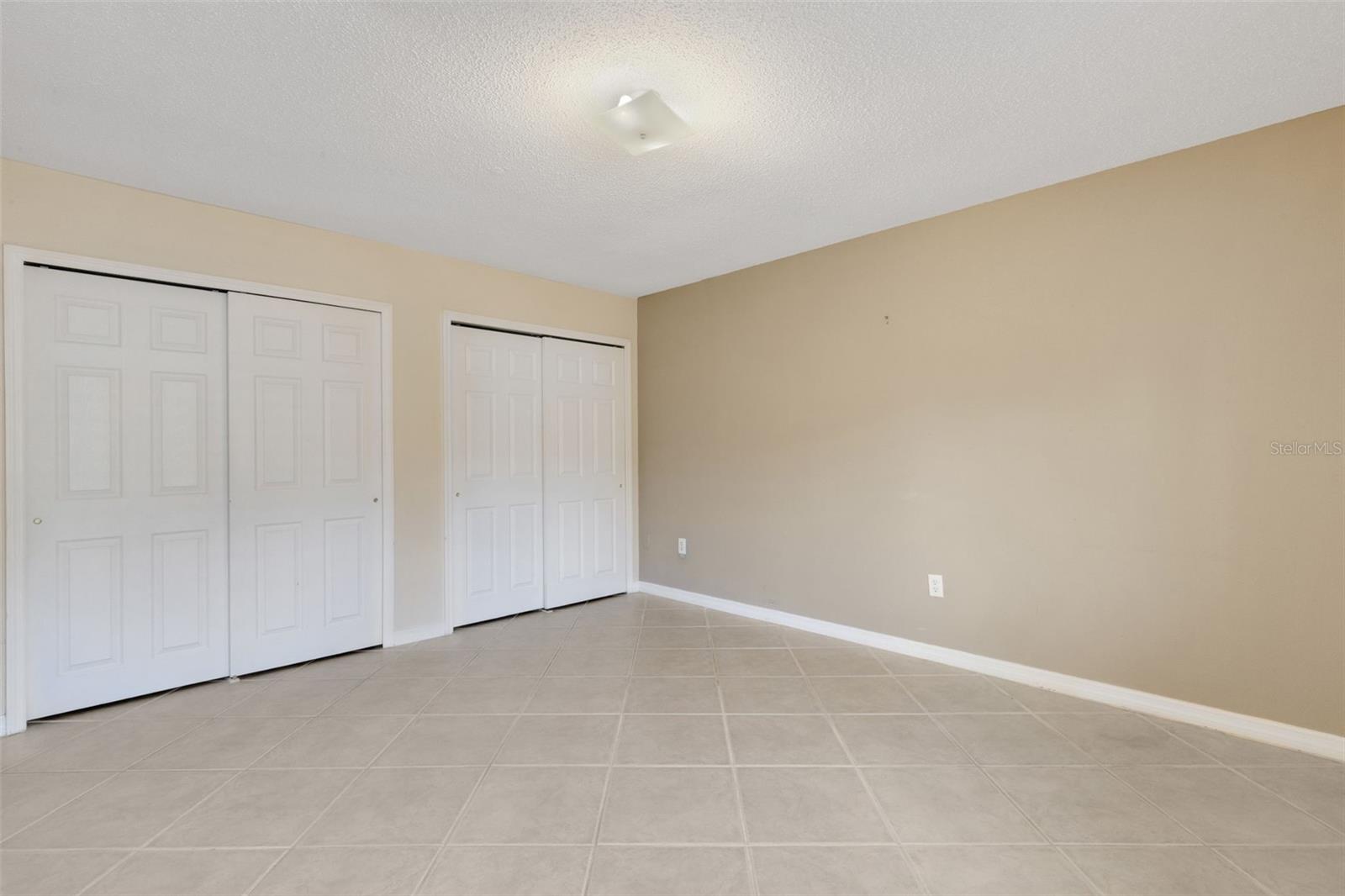 VISTAS ON BENEVA - Residential