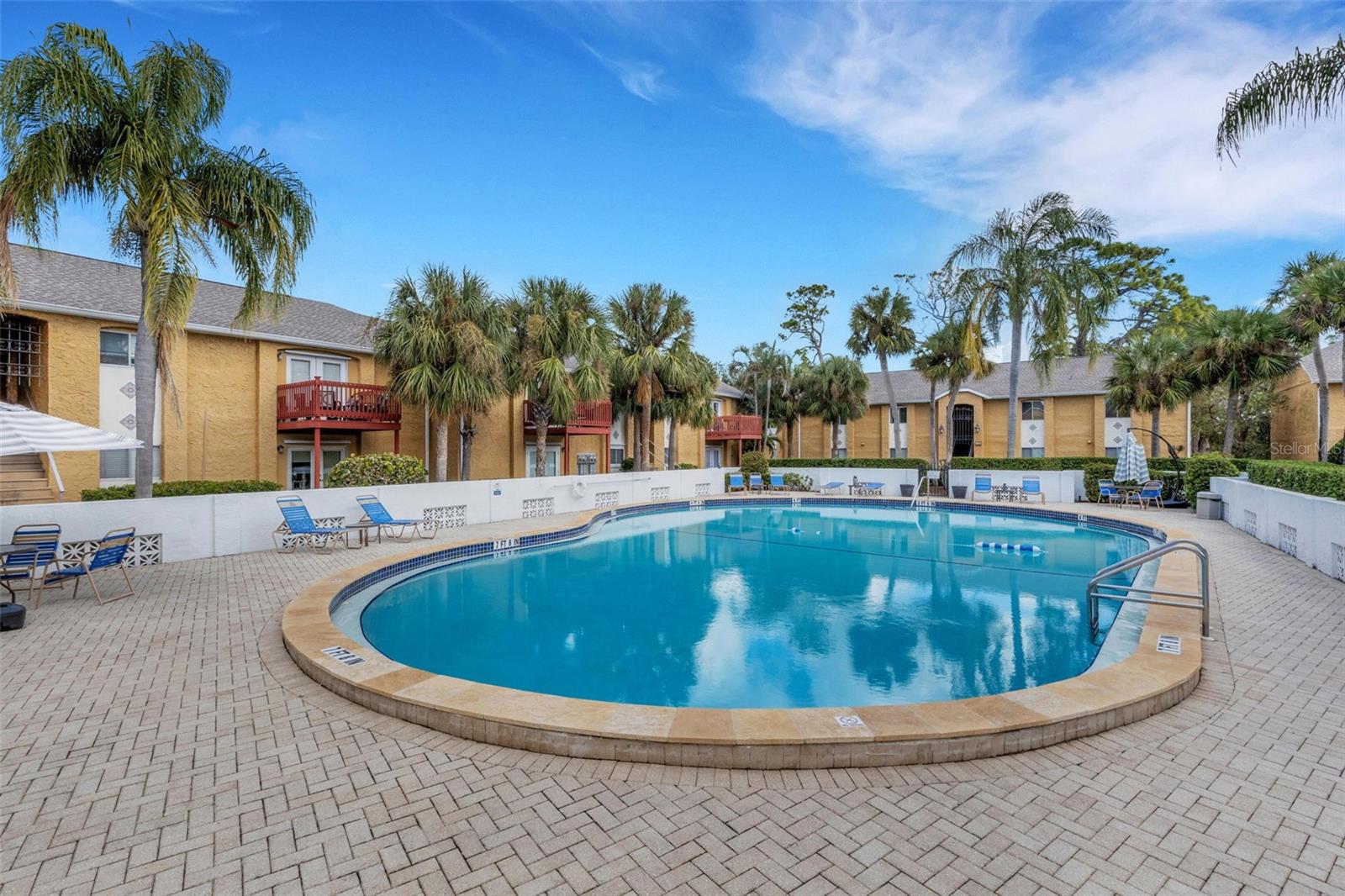 VISTAS ON BENEVA - Residential