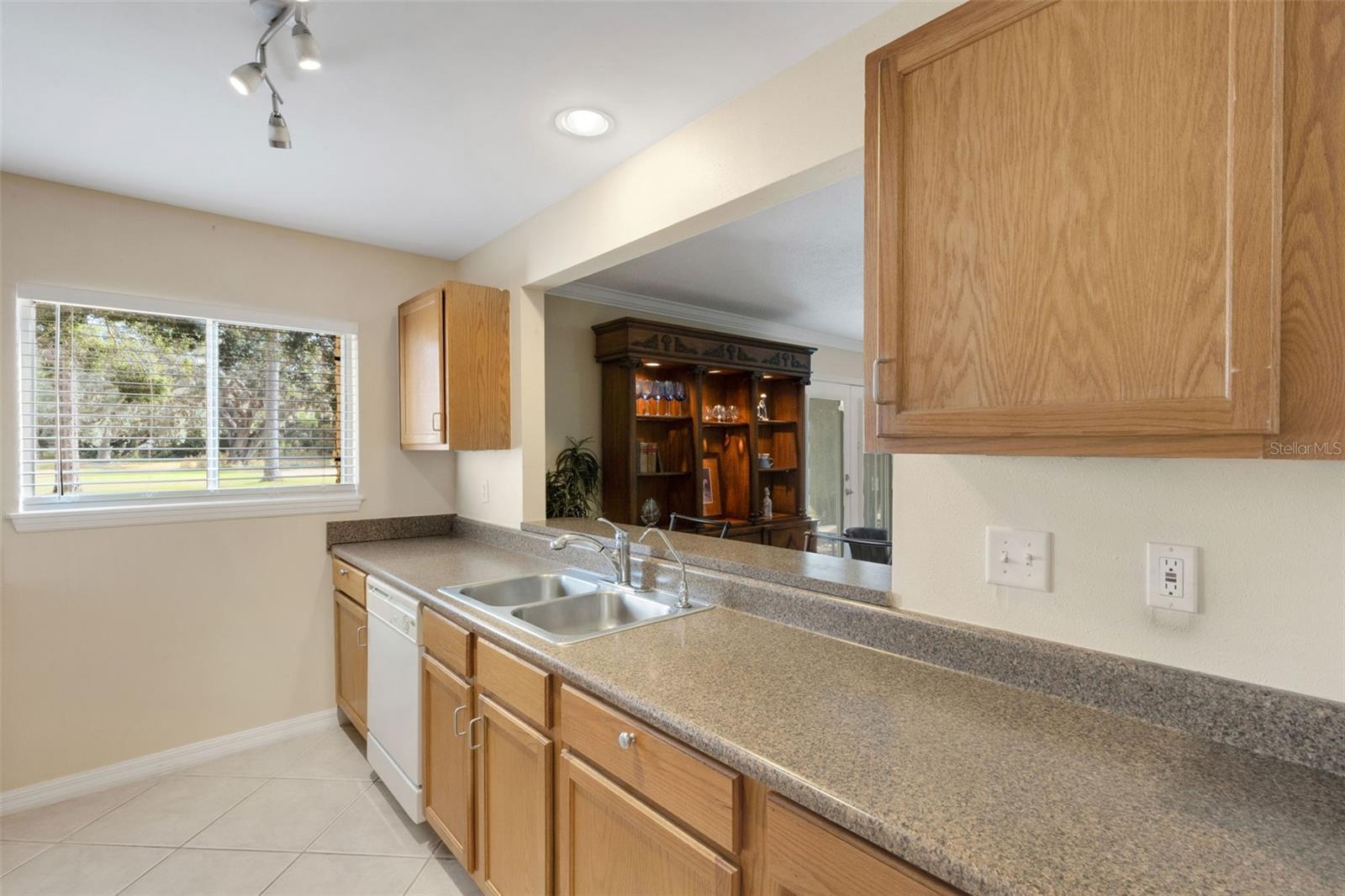 VISTAS ON BENEVA - Residential