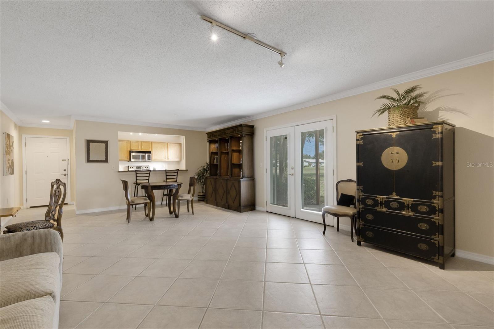 VISTAS ON BENEVA - Residential