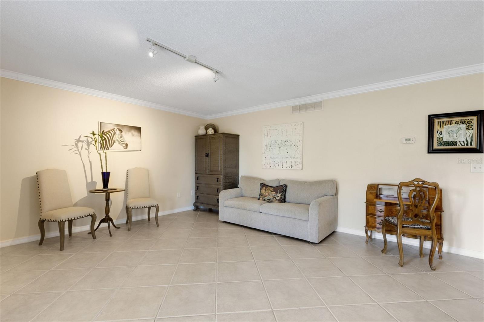 VISTAS ON BENEVA - Residential