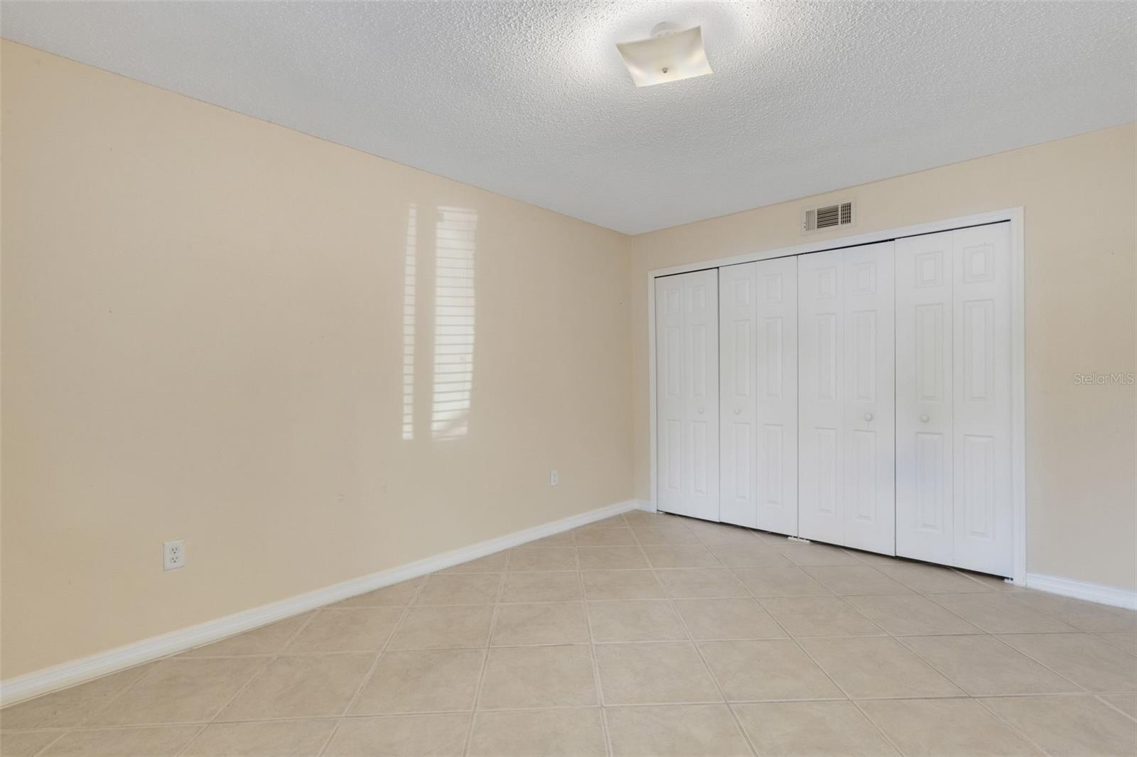 VISTAS ON BENEVA - Residential