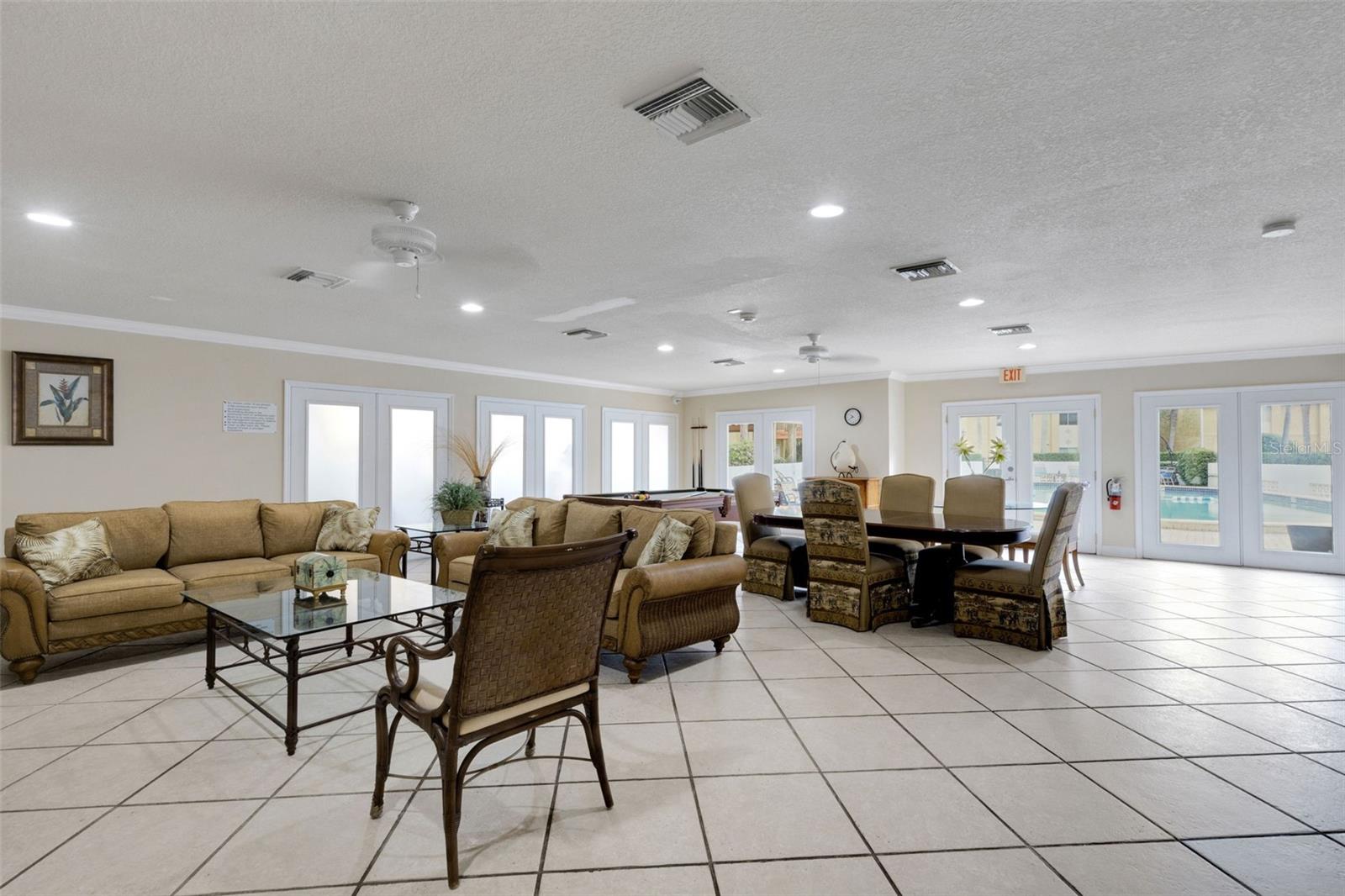 VISTAS ON BENEVA - Residential