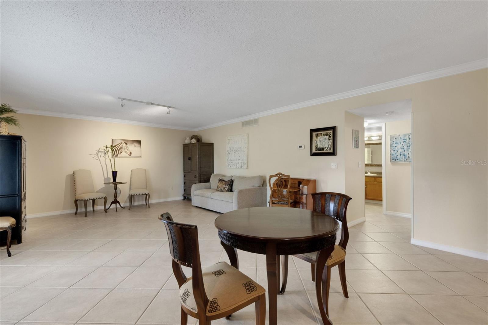 VISTAS ON BENEVA - Residential