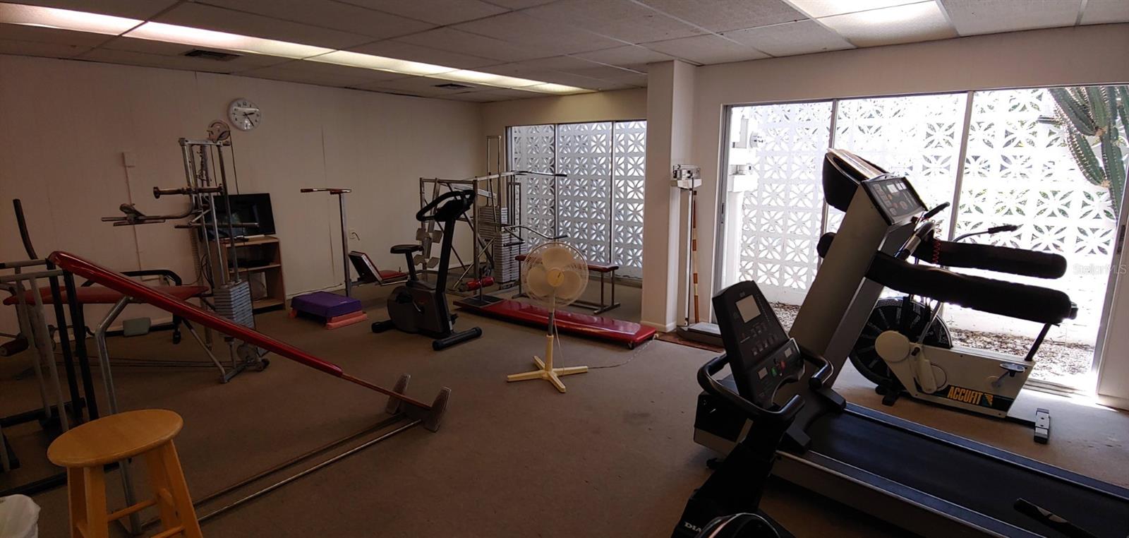 PENTHOUSE GROVES - Residential