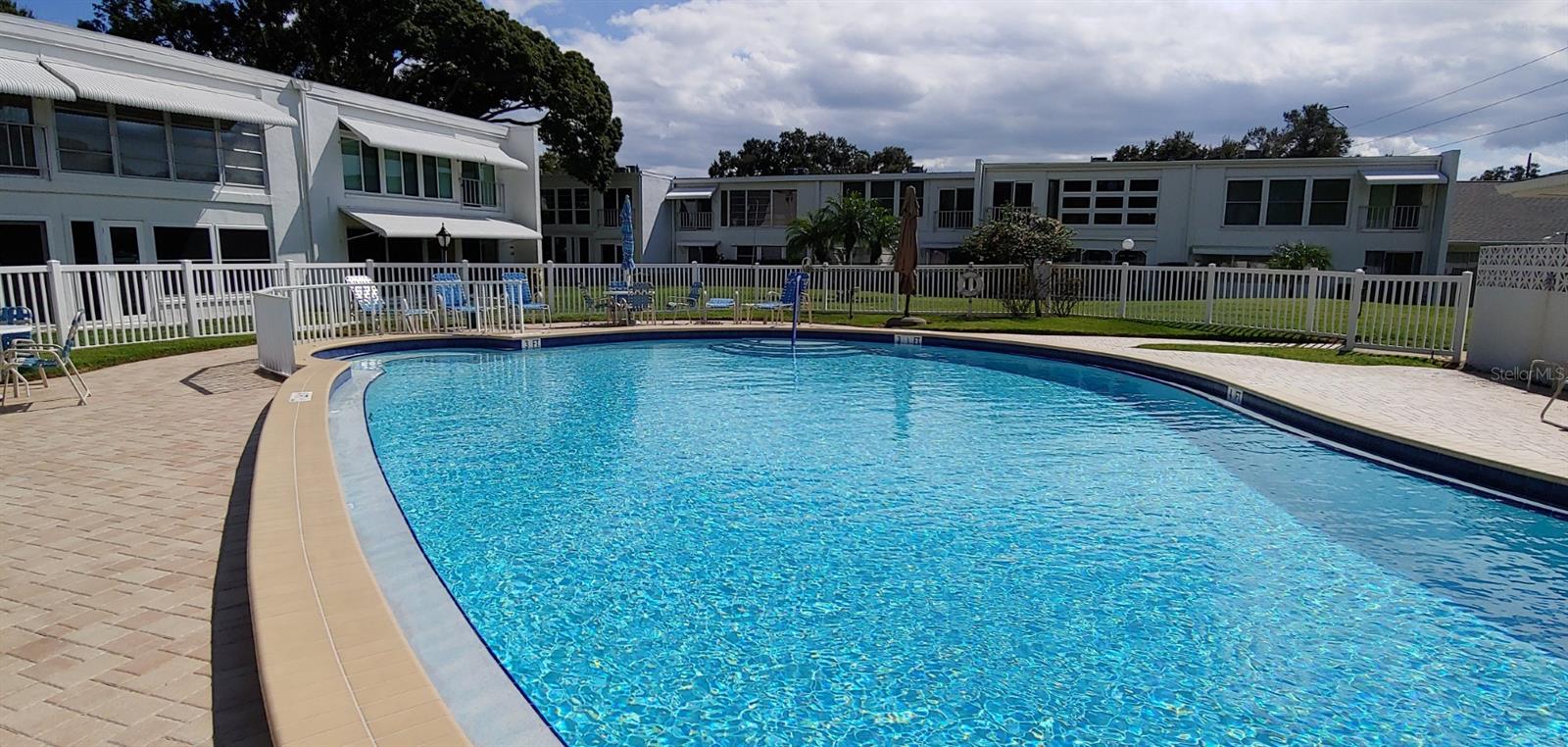 PENTHOUSE GROVES - Residential