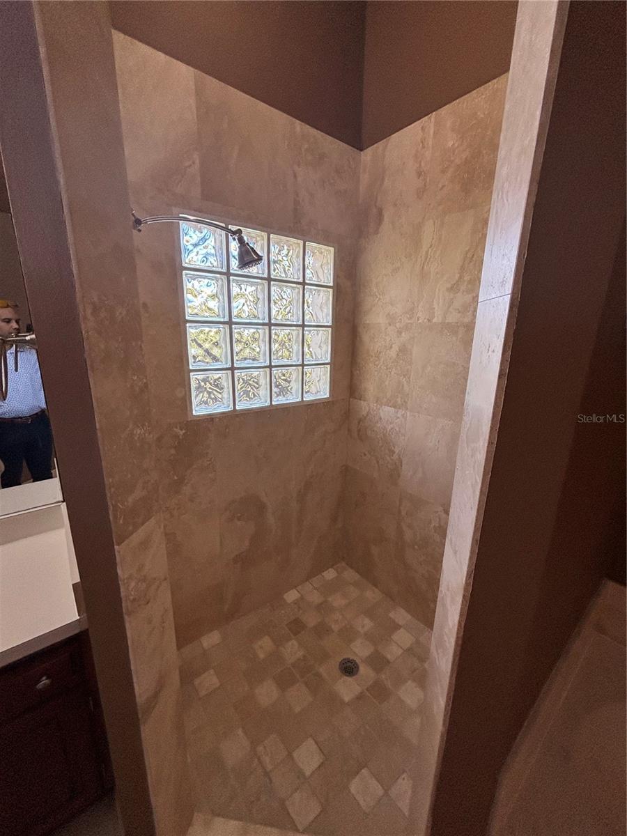 SPRING HOLLOW PH 01 - Residential Lease