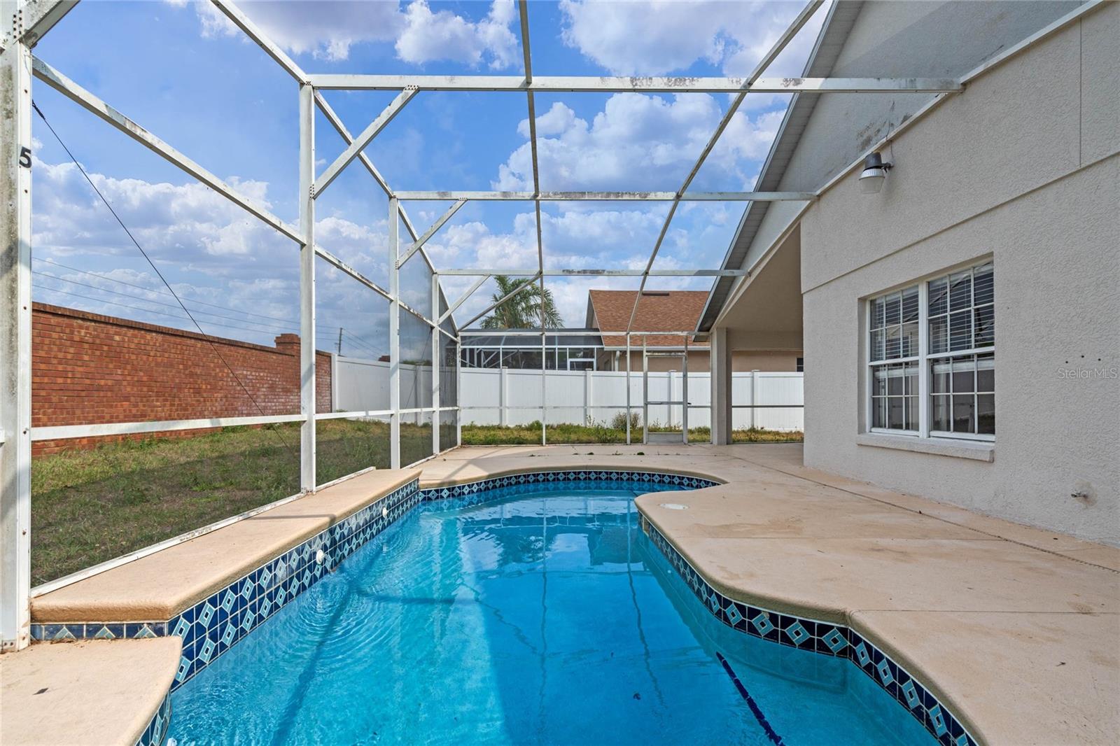 7925 MAGNOLIA BEND COURT