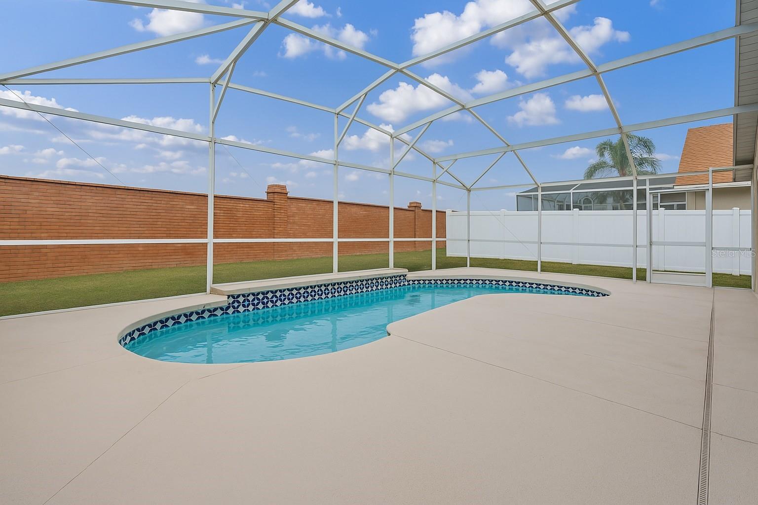 7925 MAGNOLIA BEND COURT