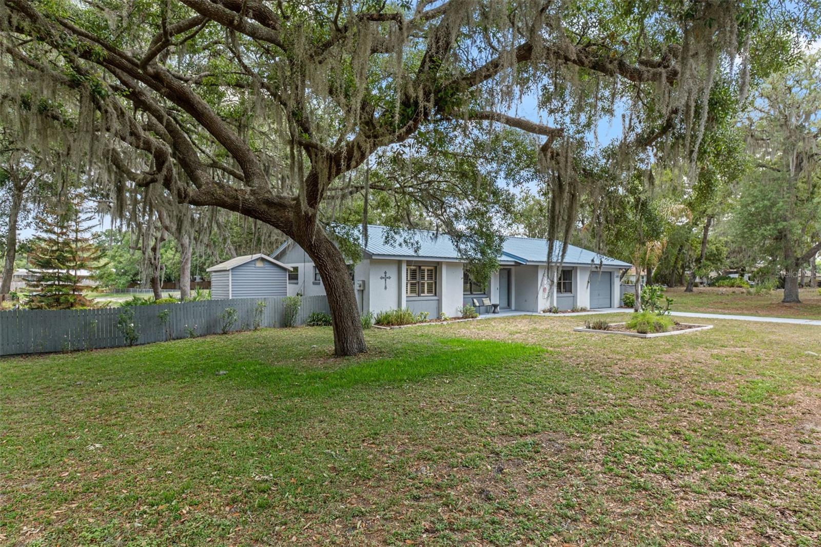 WATER OAKS PB 12 PG 126 LOT 56 - Residential