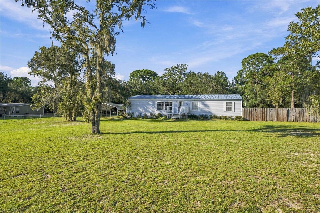 Photo of 16849 SW 47th Place Road, Ocala, FL 34481 (MLS # OM733937)