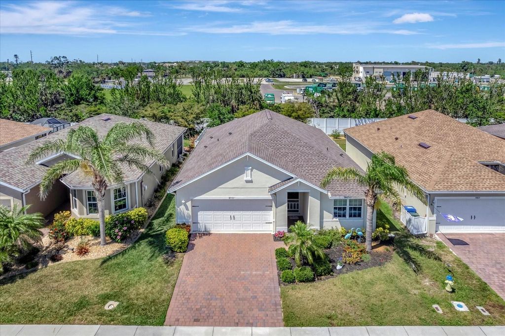Photo of 8997 Excelsior Loop, Venice, FL 34293 (MLS # N6141329)