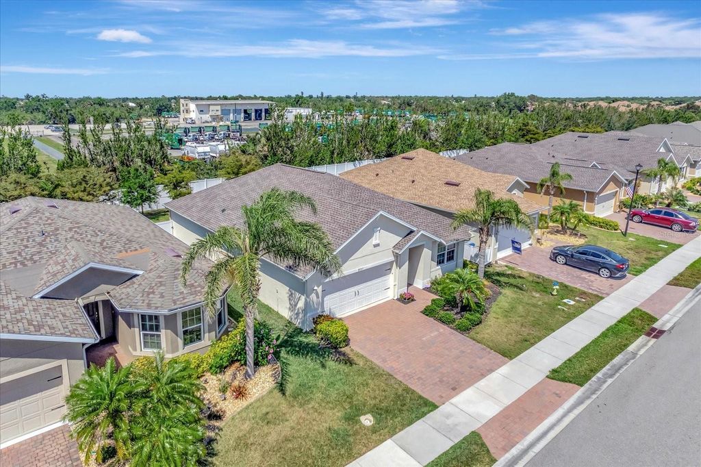 Photo of 8997 Excelsior Loop, Venice, FL 34293 (MLS # N6141329)