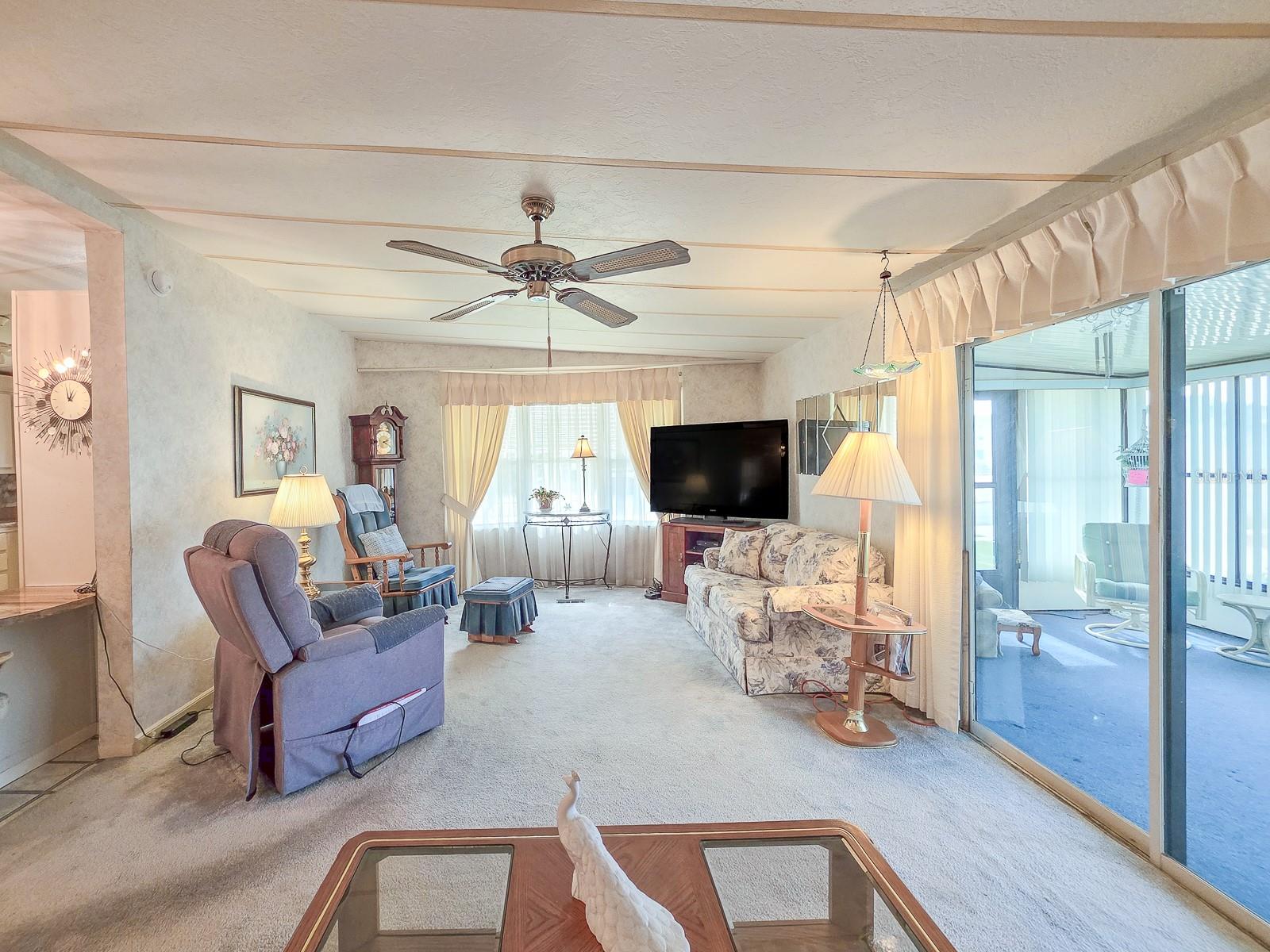 LAURELWOOD MOBILE ESTATES UNIT 01 - Residential