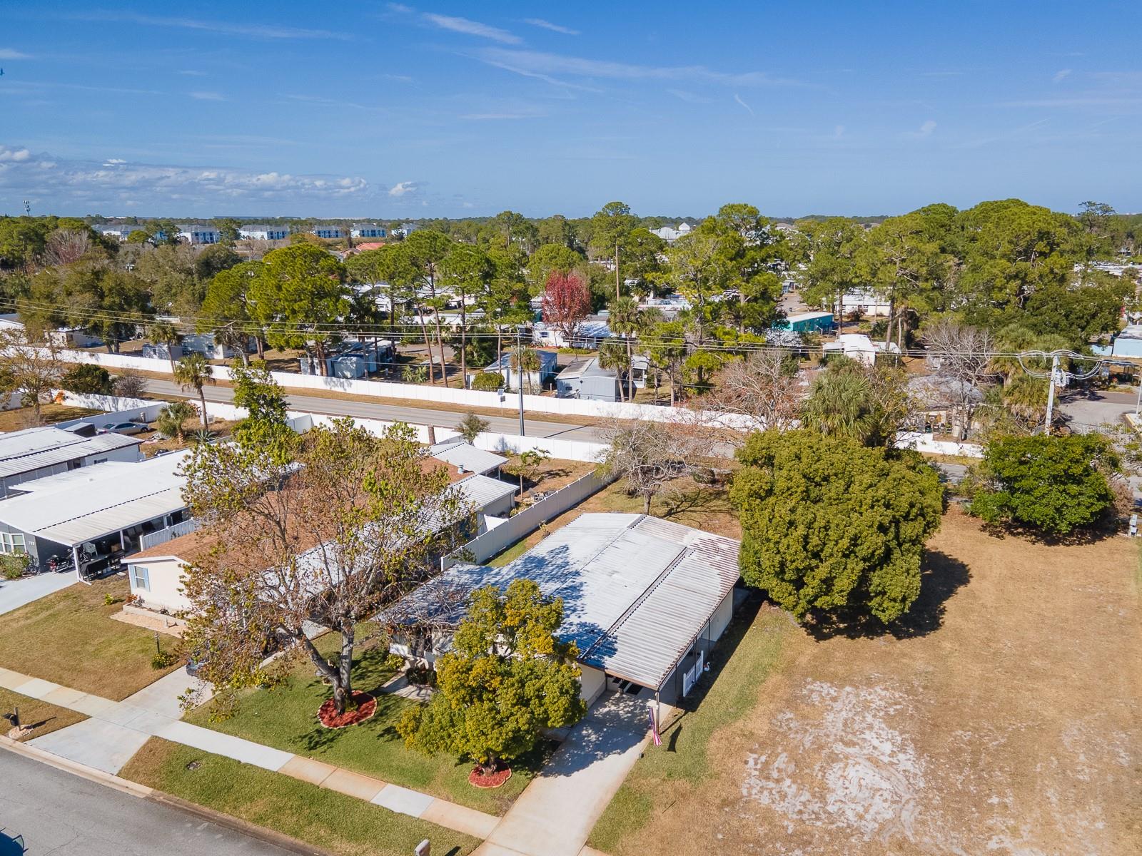 LAURELWOOD MOBILE ESTATES UNIT 01 - Residential