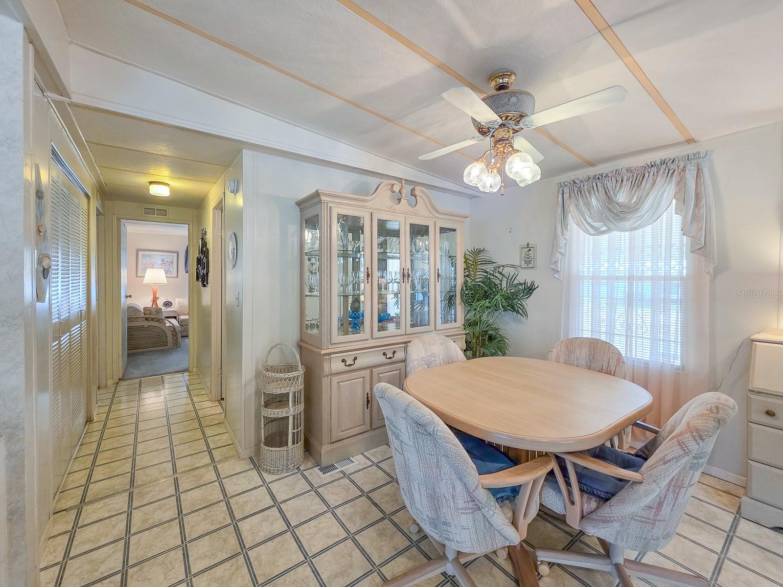 LAURELWOOD MOBILE ESTATES UNIT 01 - Residential