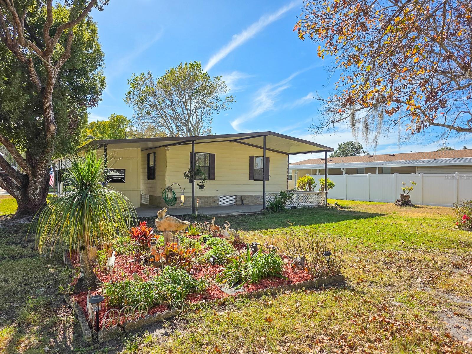 LAURELWOOD MOBILE ESTATES UNIT 01 - Residential