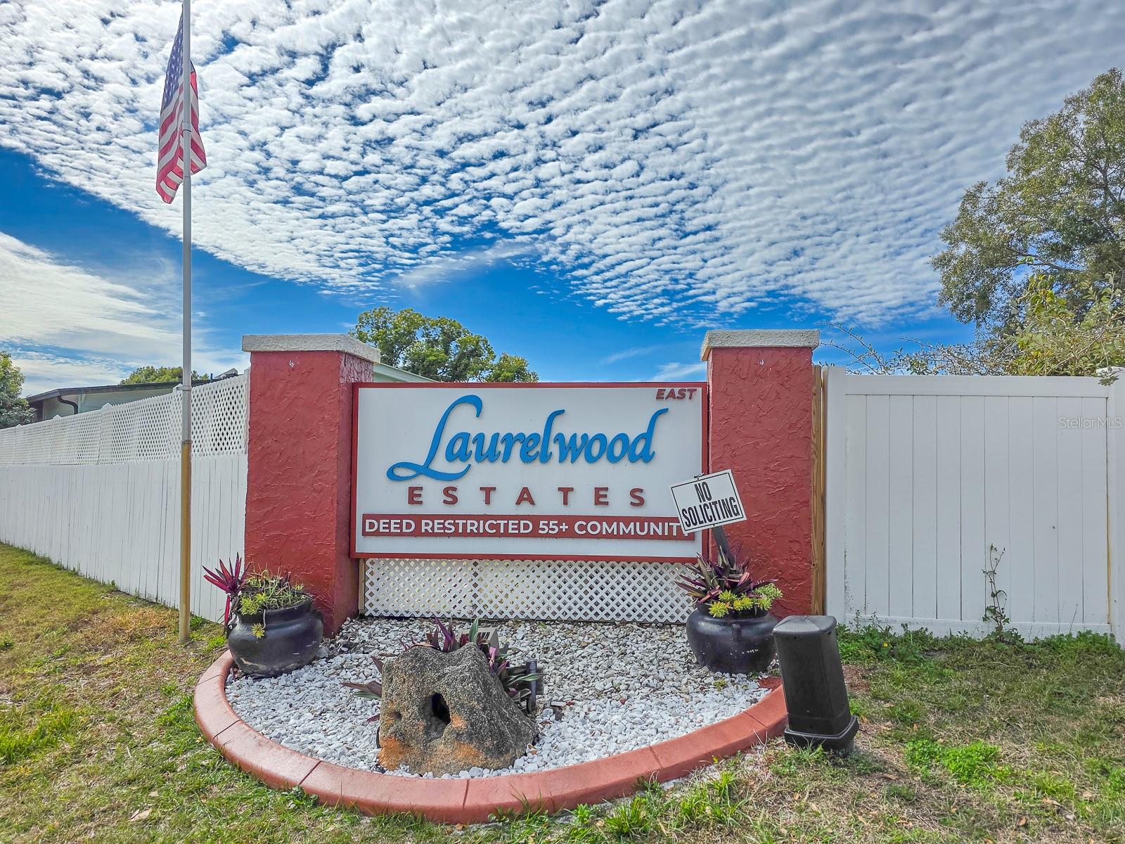 LAURELWOOD MOBILE ESTATES UNIT 01 - Residential