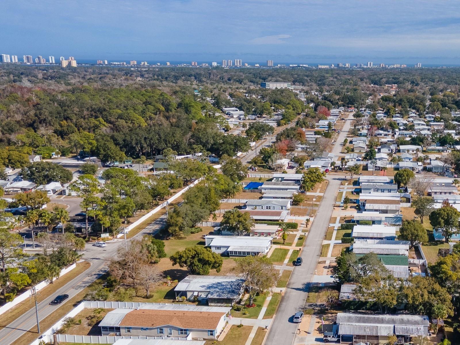 LAURELWOOD MOBILE ESTATES UNIT 01 - Residential