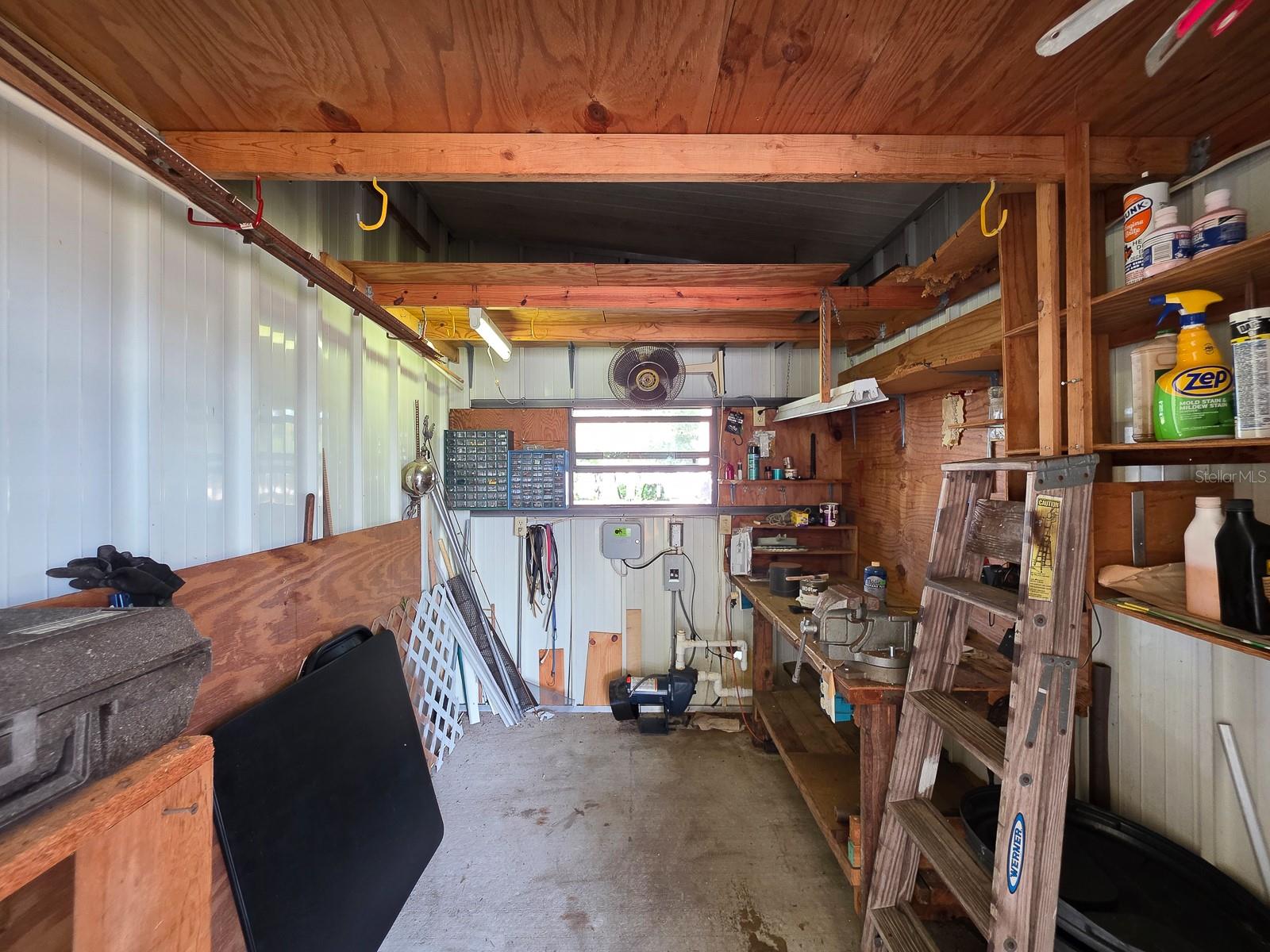 LAURELWOOD MOBILE ESTATES UNIT 01 - Residential