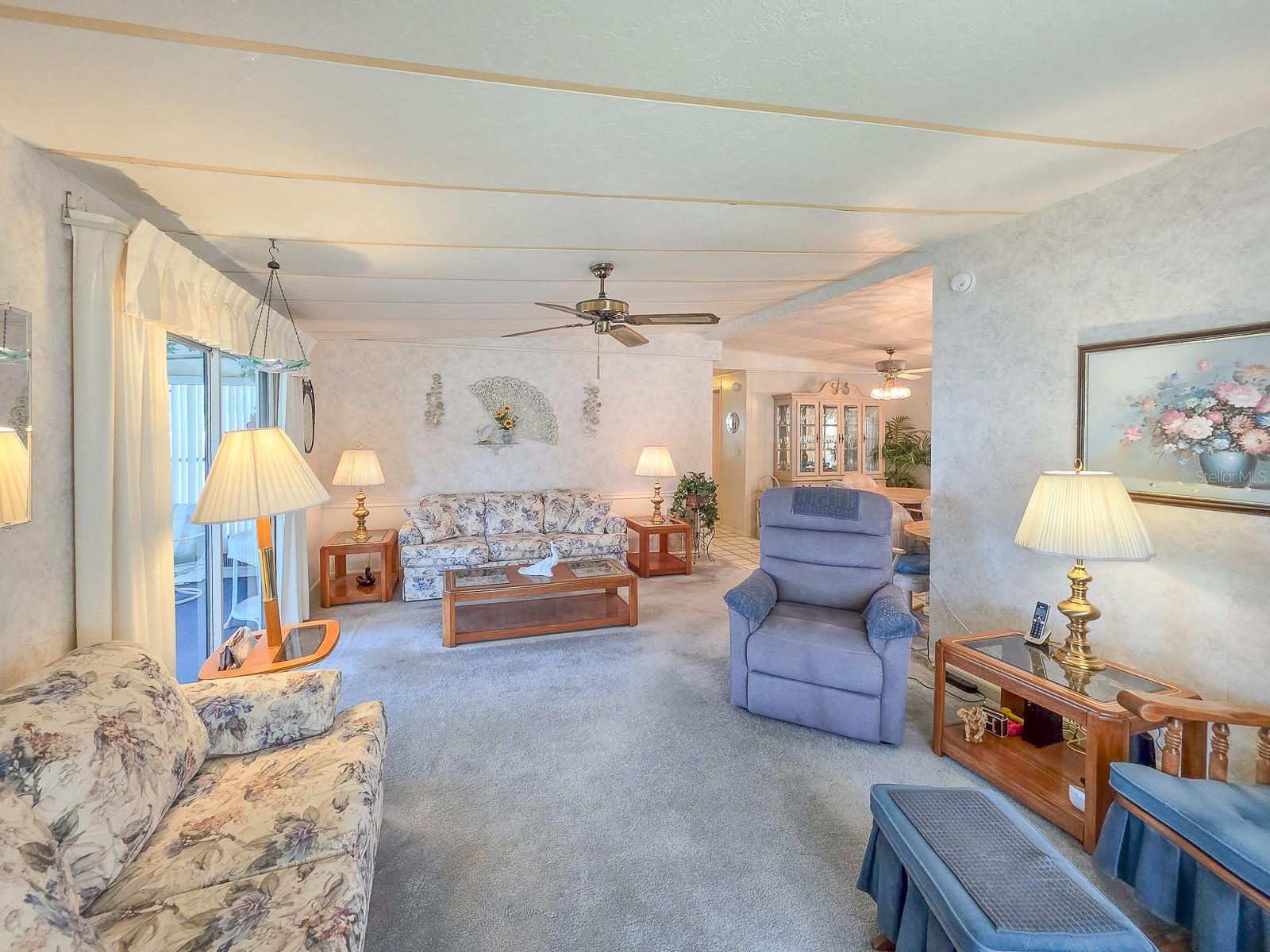 LAURELWOOD MOBILE ESTATES UNIT 01 - Residential