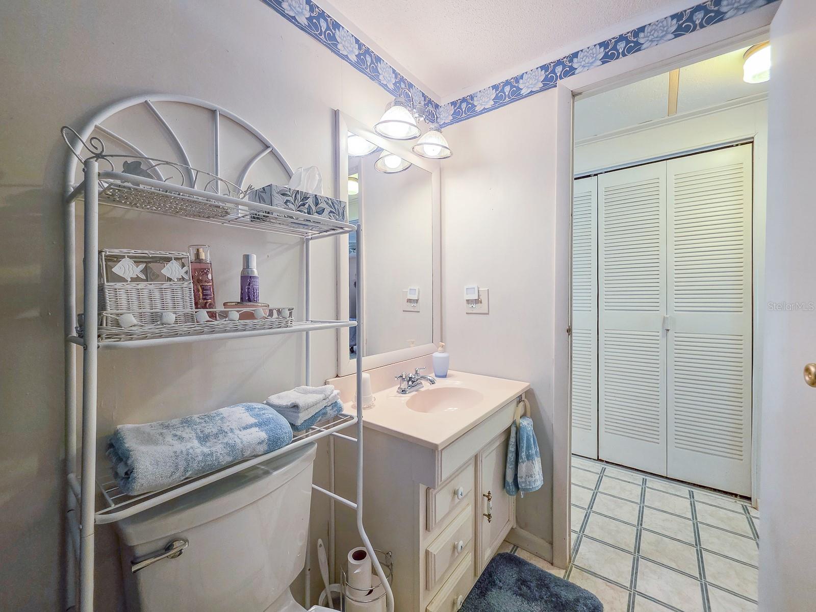 LAURELWOOD MOBILE ESTATES UNIT 01 - Residential