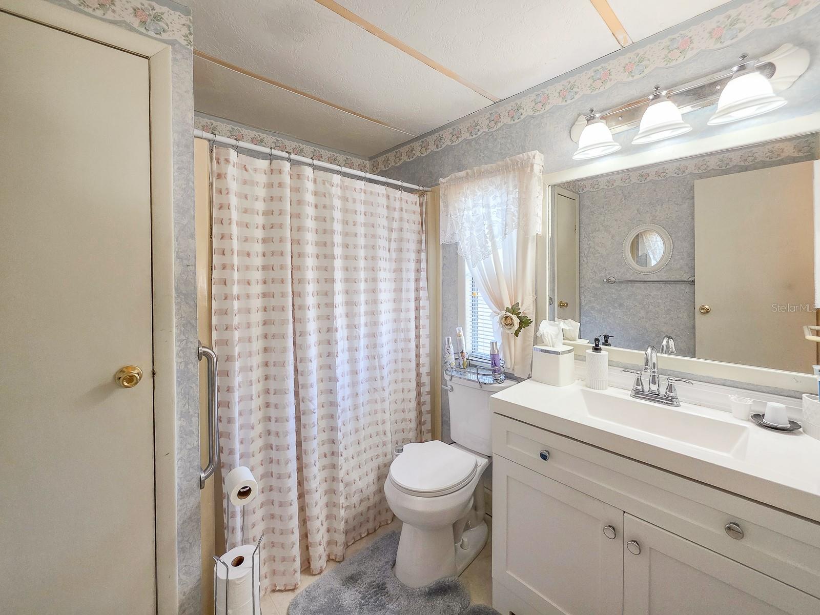 LAURELWOOD MOBILE ESTATES UNIT 01 - Residential