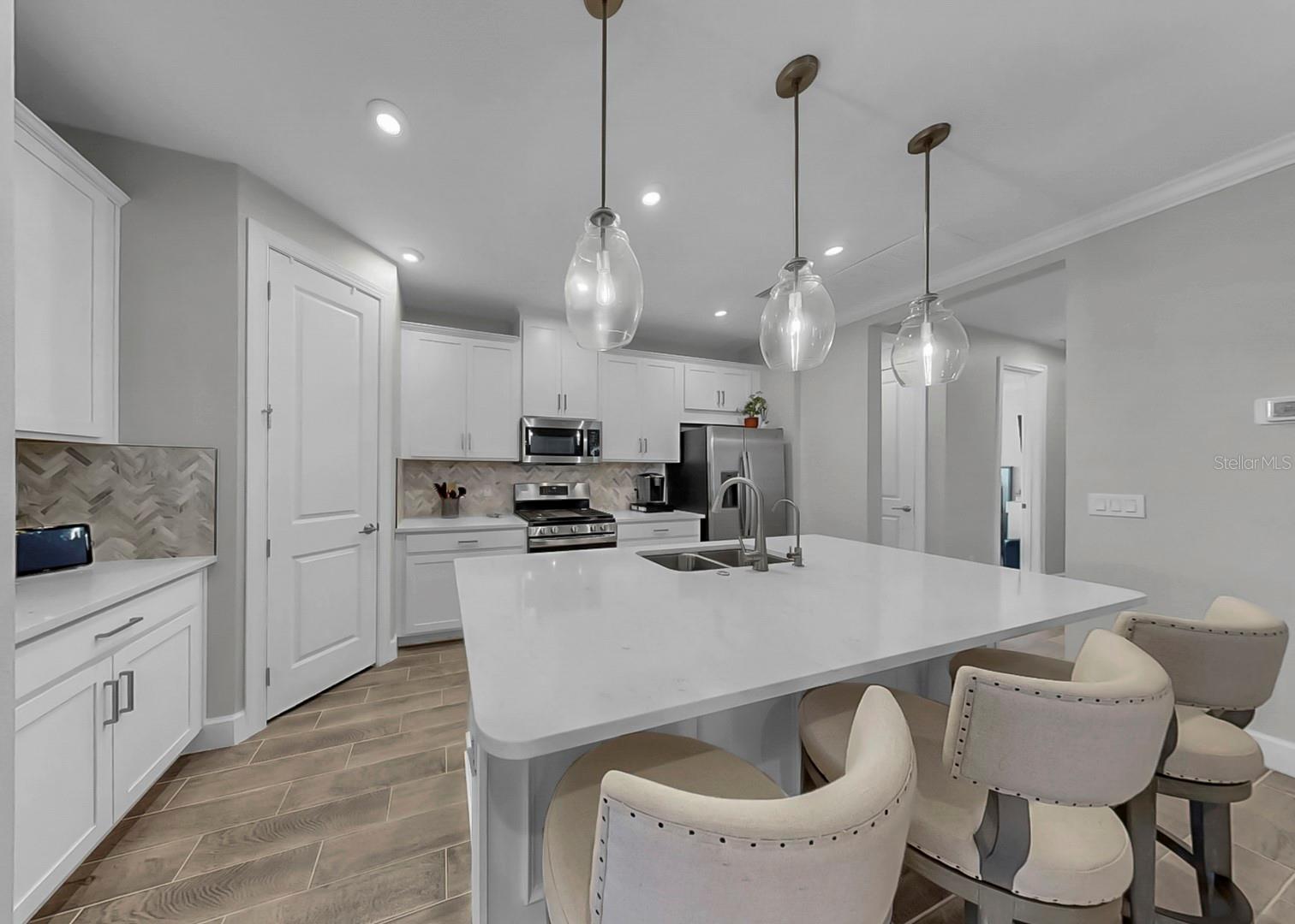 ARTISAN LAKES ESPLANADE PH V SUBPH B & C - Residential