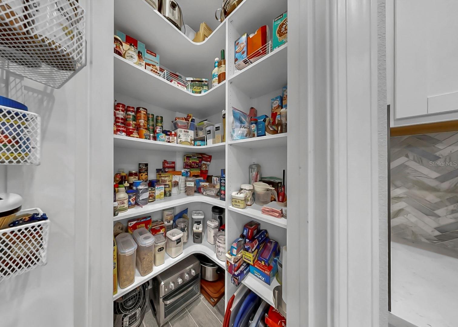 ARTISAN LAKES ESPLANADE PH V SUBPH B & C - Residential