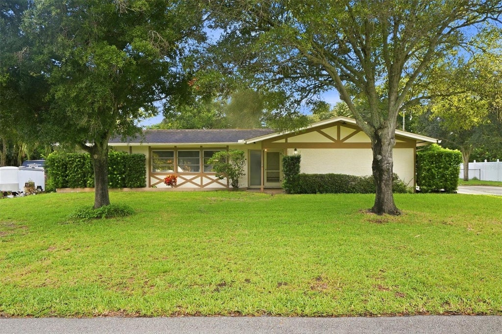 Photo of 1514 Oakadia Drive W, Clearwater, FL 33764 (MLS # TB8550301)