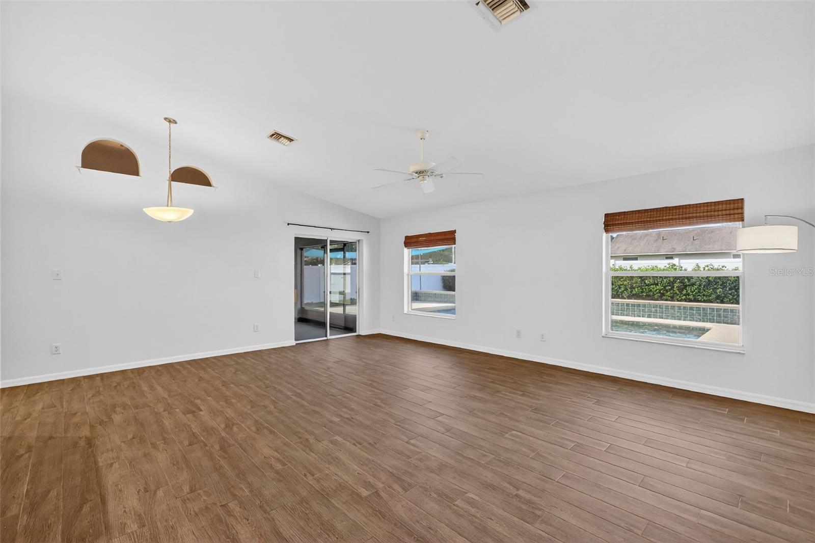 ADDISON PLACE SUB - Residential