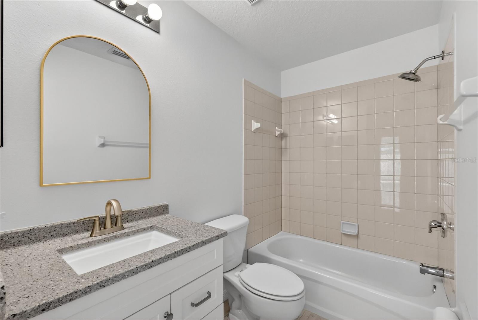 ADDISON PLACE SUB - Residential