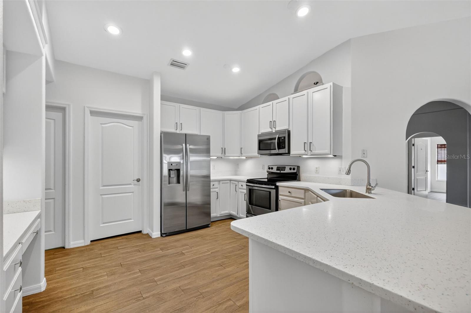 ADDISON PLACE SUB - Residential