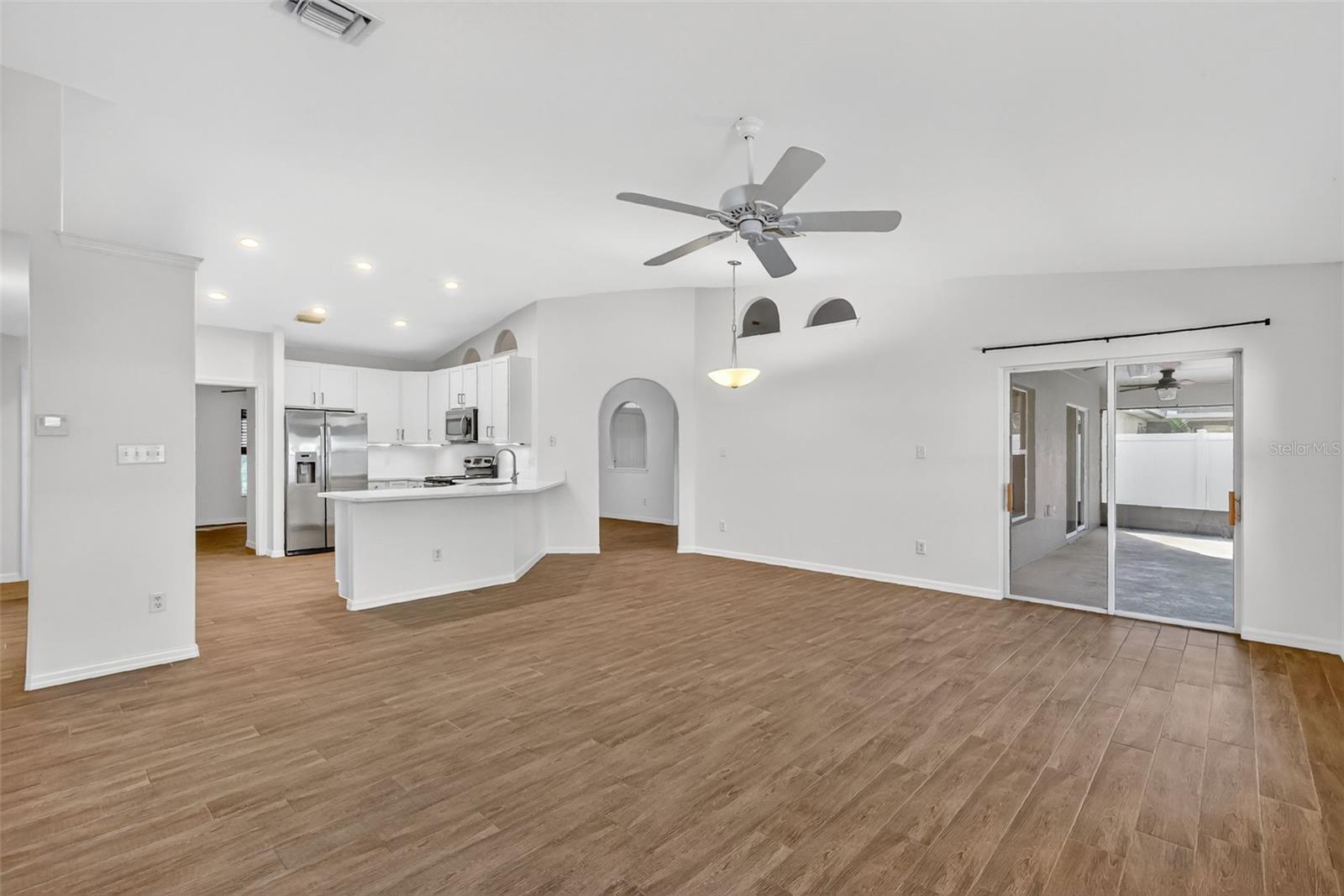 ADDISON PLACE SUB - Residential