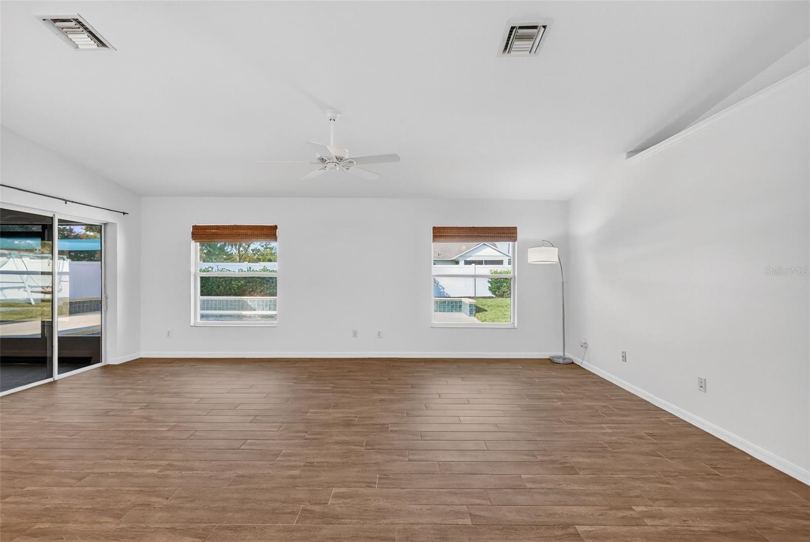 ADDISON PLACE SUB - Residential