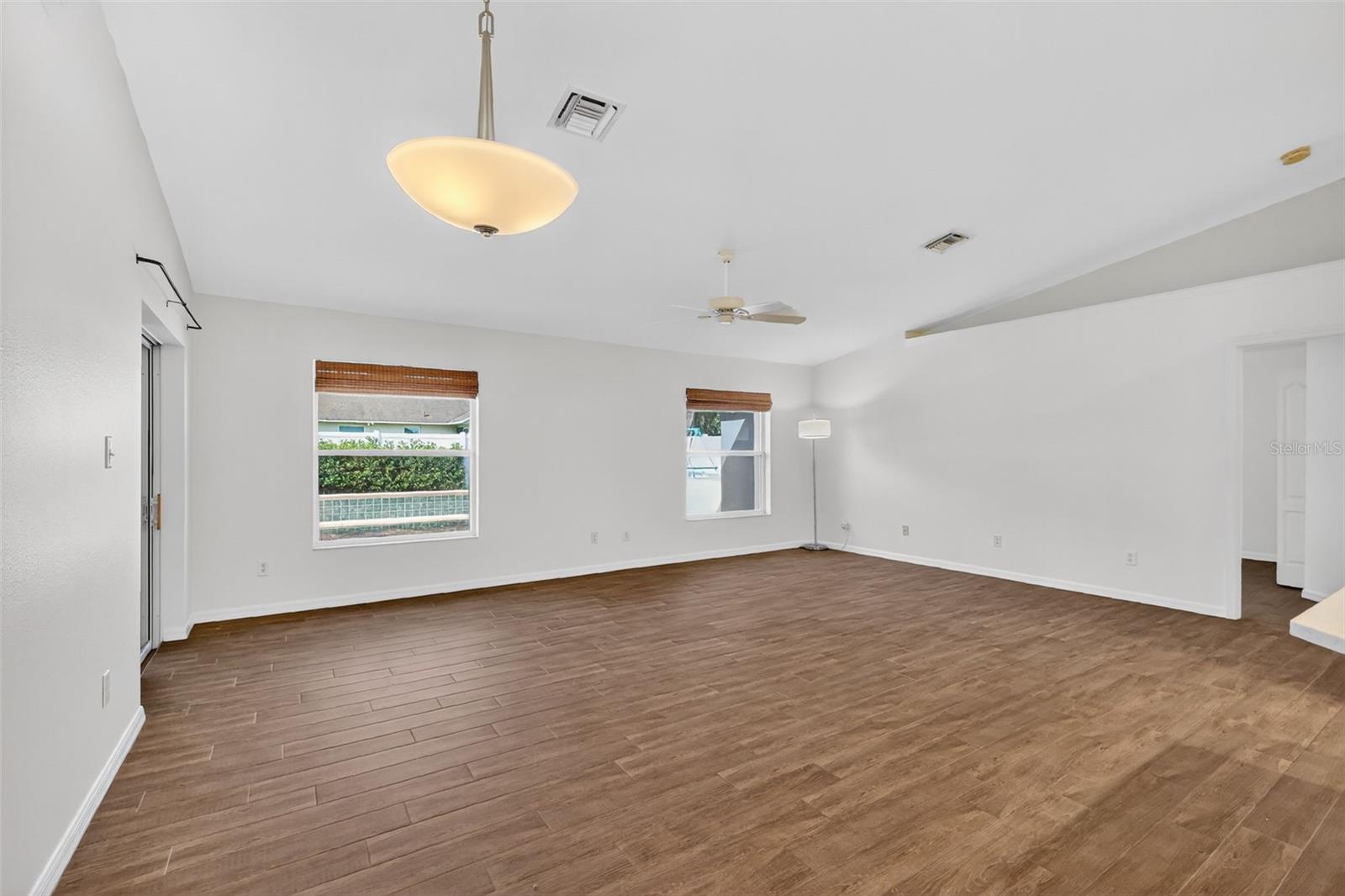 ADDISON PLACE SUB - Residential