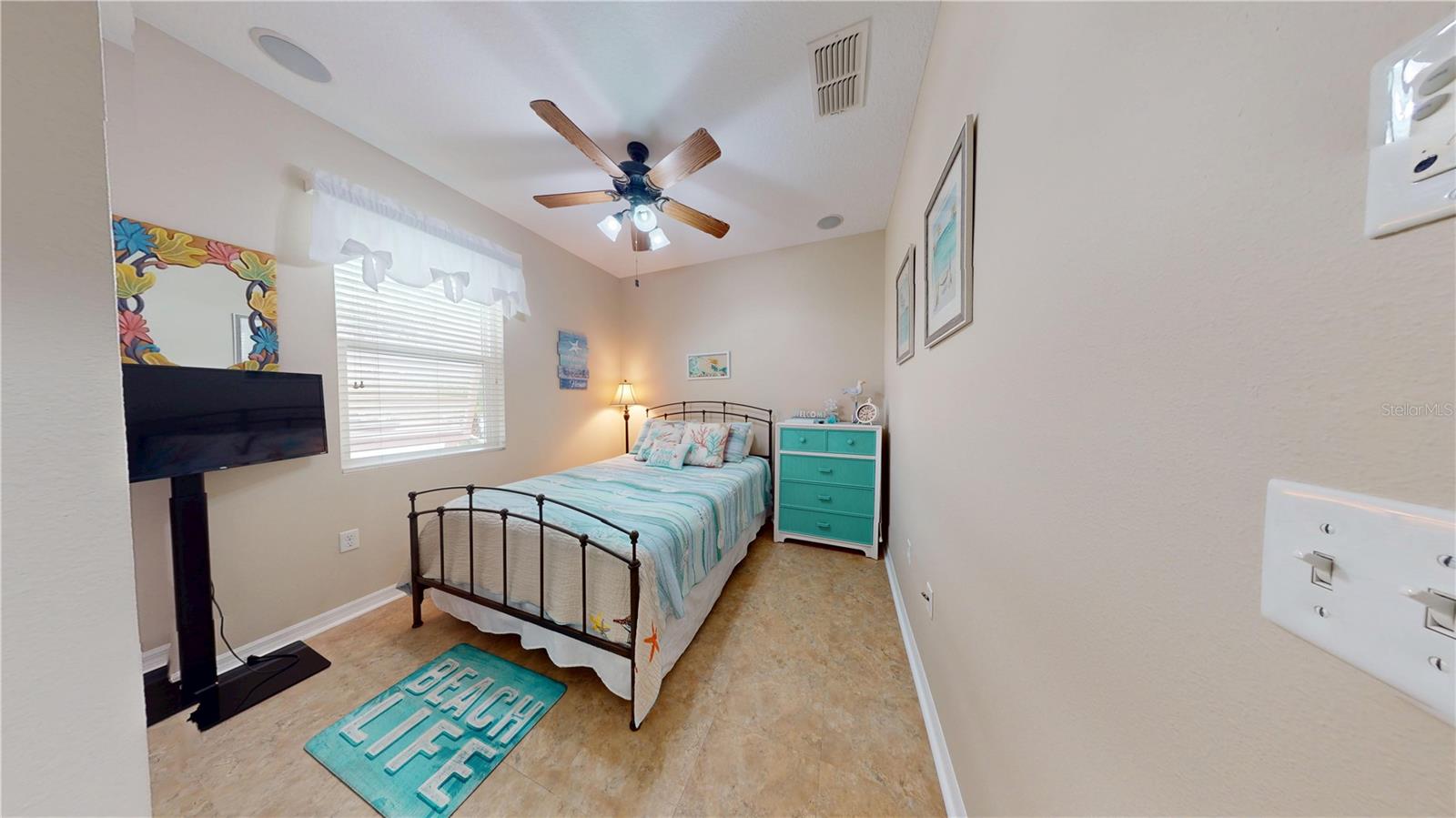 CREEKSIDE - Residential