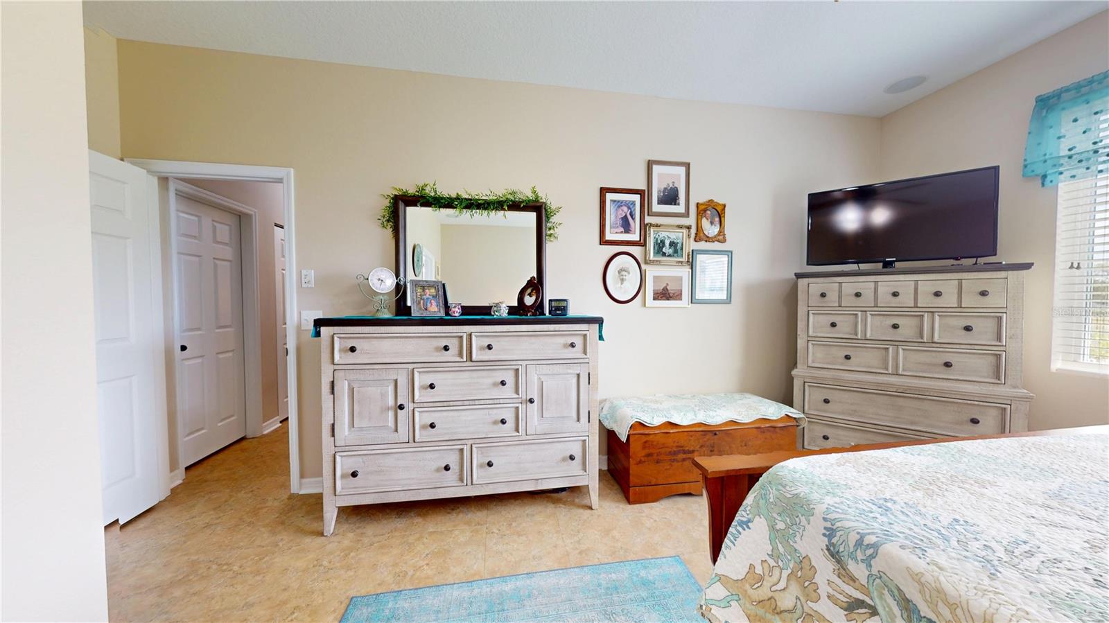 CREEKSIDE - Residential