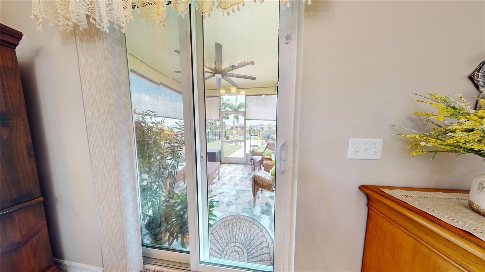 CREEKSIDE - Residential