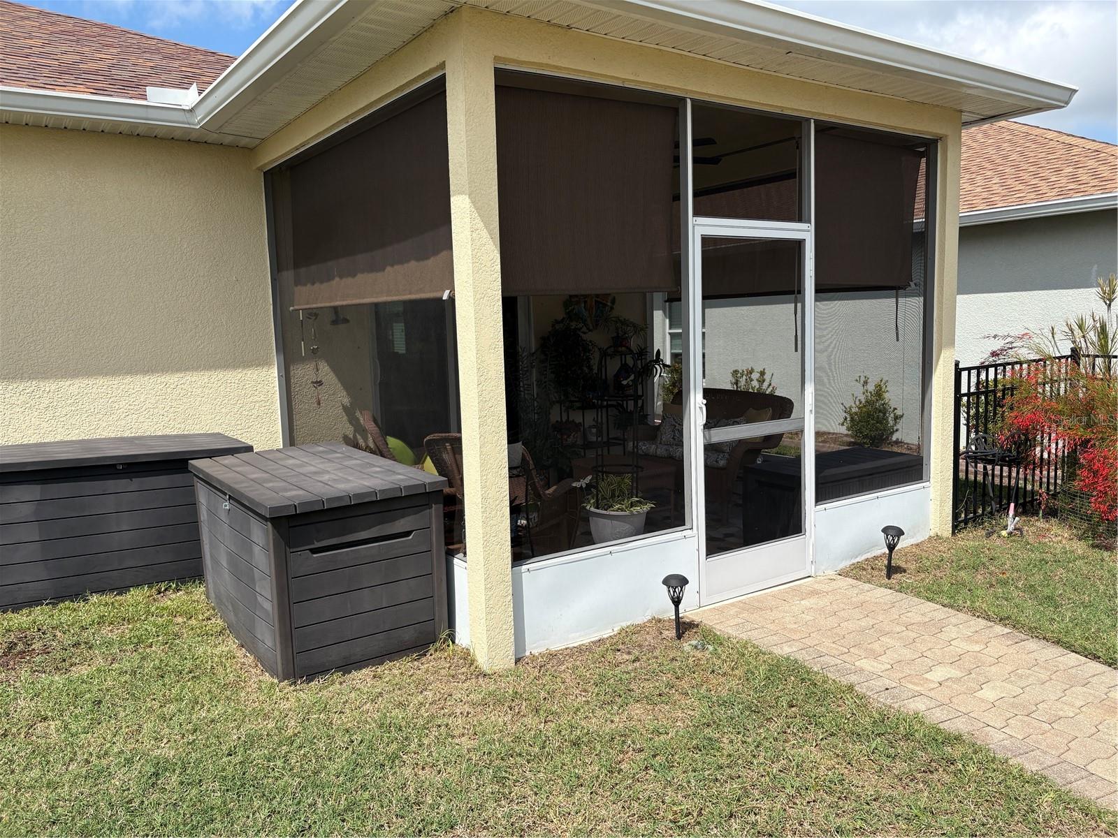 CREEKSIDE - Residential