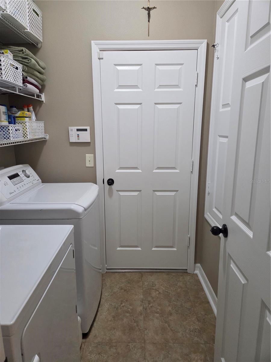 CREEKSIDE - Residential